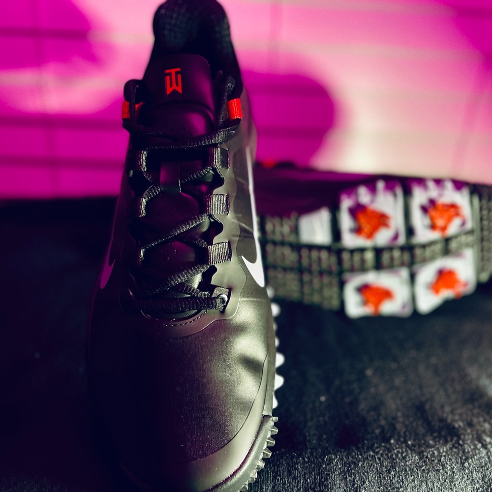 Tiger Woods ‘13 - Men’s Golf Shoes NWT Brand New